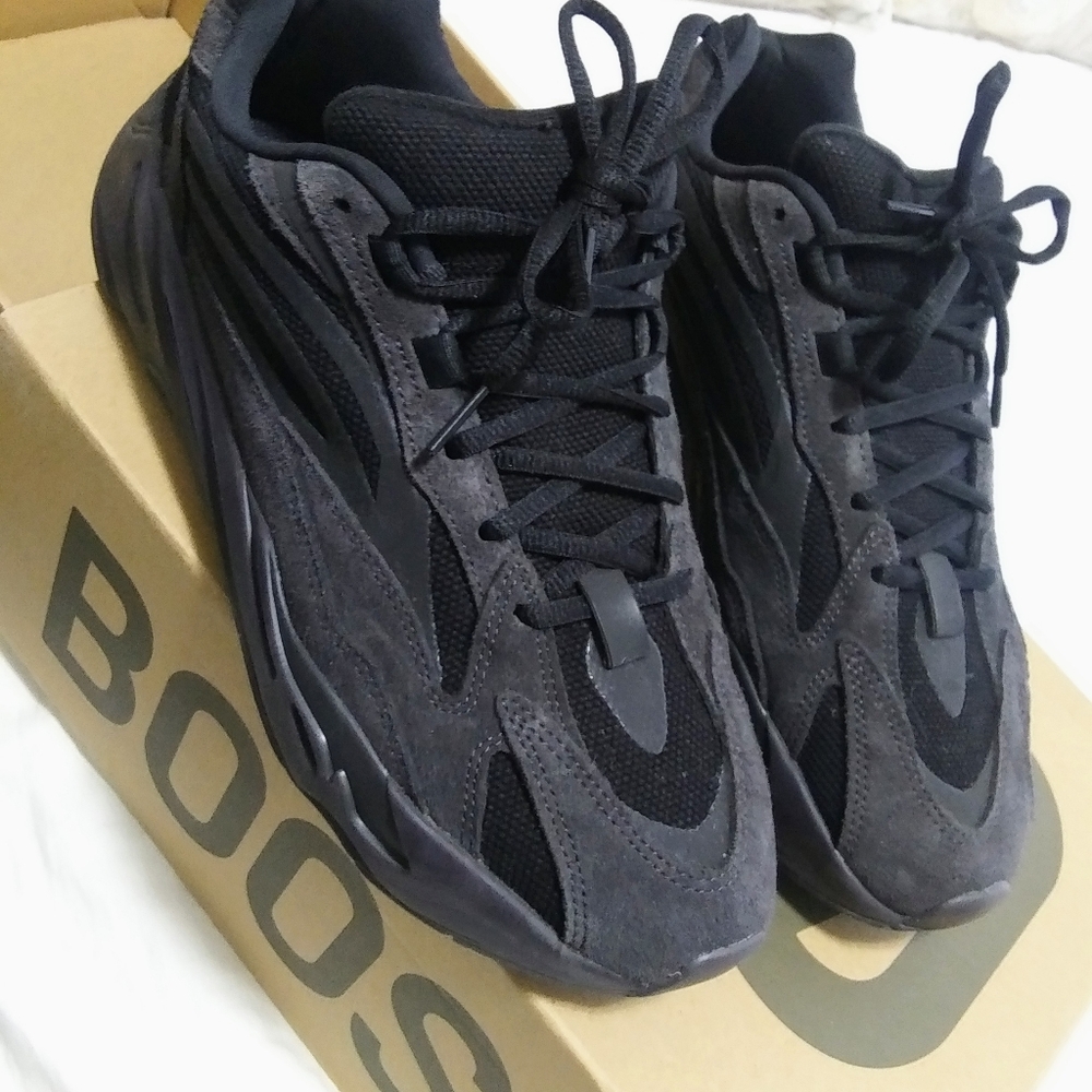 Yeezy boost 700 - Picture 2 of 3